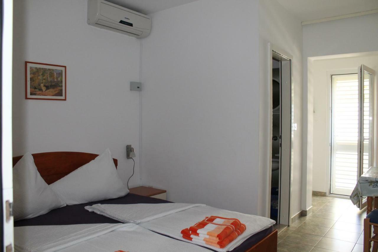 Apartmani Atila Damir Omiš Exterior foto