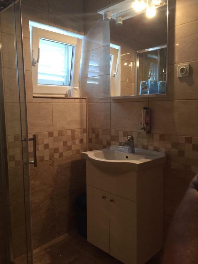 Apartmani Atila Damir Omiš Exterior foto